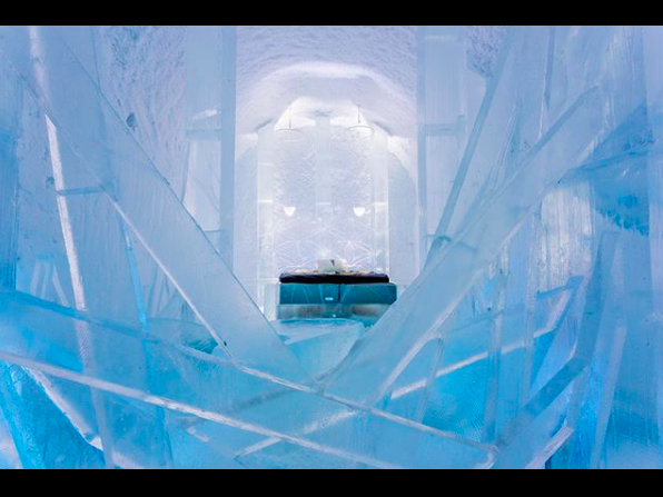 Первый в мире ледяной отель отмечает 30-летие. ФОТО