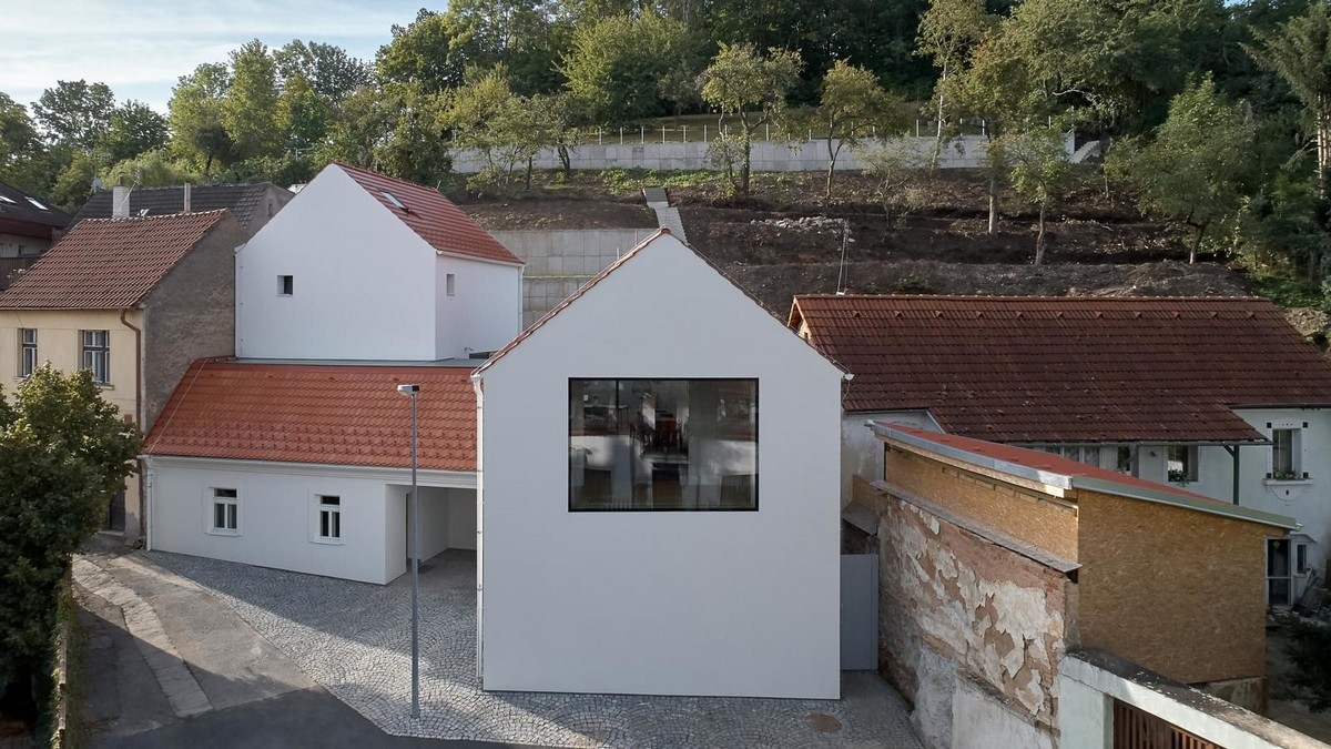 Старые дома в Праге превратили в уютную резиденцию