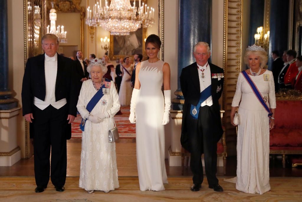 Мелания Трамп, фото, королева Елизавета, принц Чарльз, леди Камилла, модные образы 2019