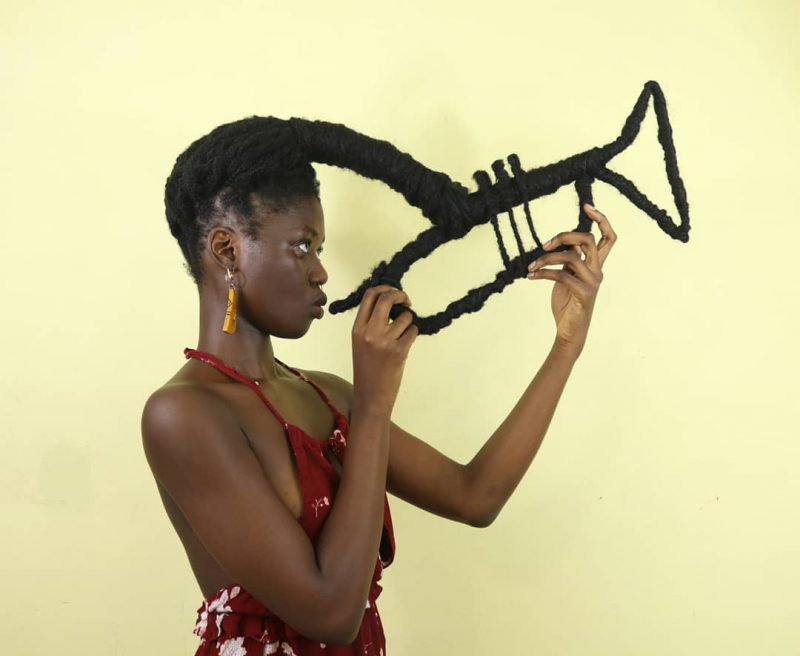 Африканская художница создает удивительные скульптуры из собственных волос. ФОТО
