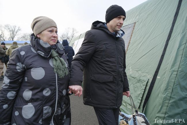 Как Киев и ОРДЛО обменивались пленными: фоторепортаж