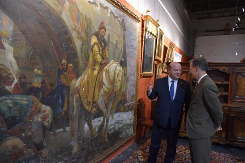 Украине подарили уникальную картину, вывезенную нацистами. ФОТО