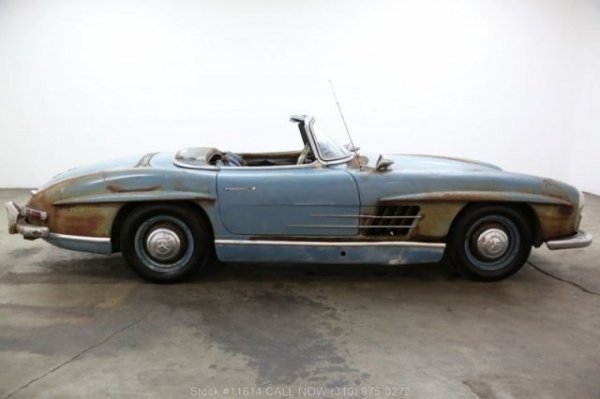 Ржавый Mercedes-Benz 300SL продали за баснословные деньги