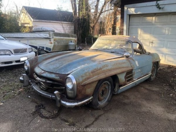 Ржавый Mercedes-Benz 300SL продали за баснословные деньги