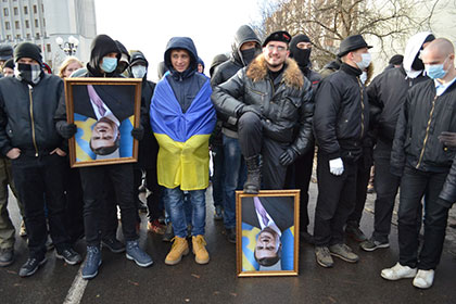 Украинку осудили за глумление над портретом Януковича