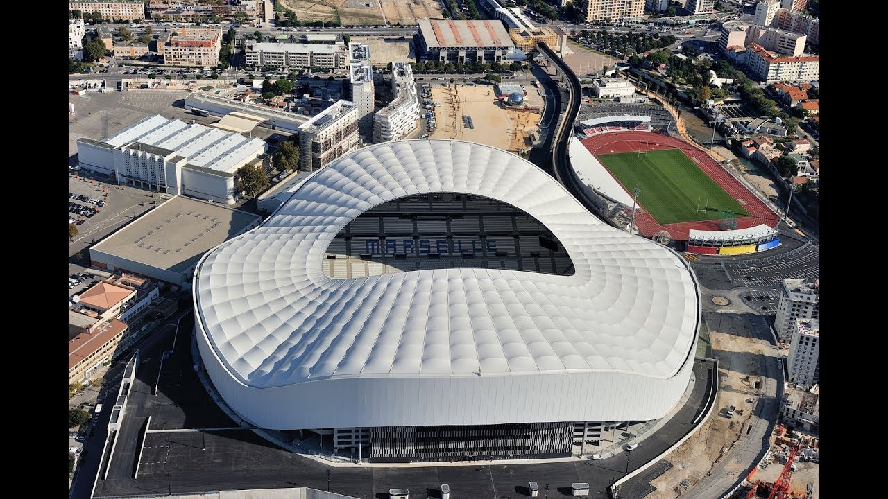 Самые красивые футбольные стадионы мира. ФОТО