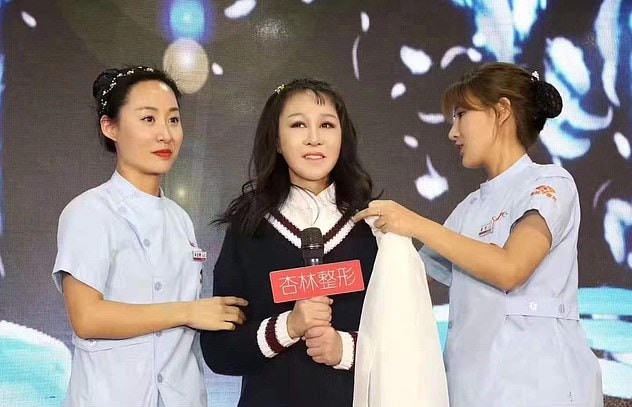 15-летнюю китаянку в школе путали с родителями детей, ведь выглядела она как бабуля. Но операция всё изменила. ФОТО
