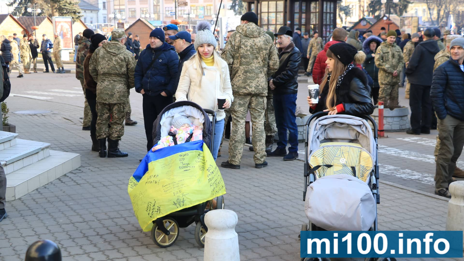 В Ивано-Франковске почтили память защитников Донецкого аэропорта. ФОТО