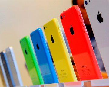 Американцы потратили 5,4 миллиарда долларов, чтобы поменять свои iPhone на новые