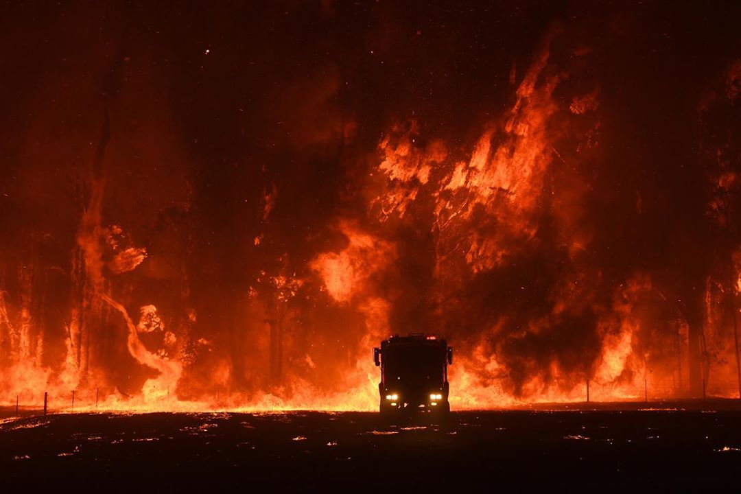 Фотограф Ник Мойр документирует лесные пожары Австралии