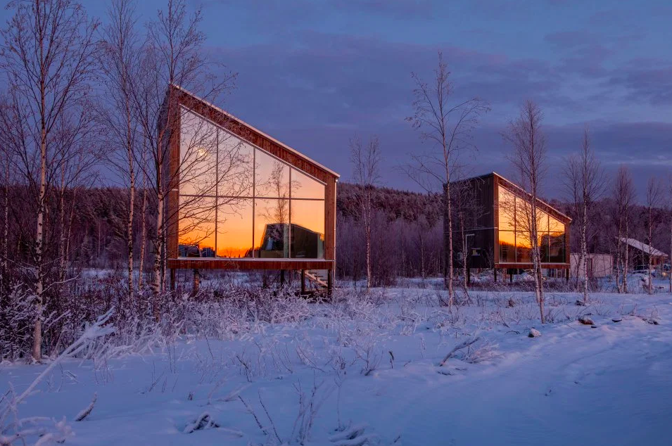 В Швеции появился плавучий отель с арктической сауной. ФОТО