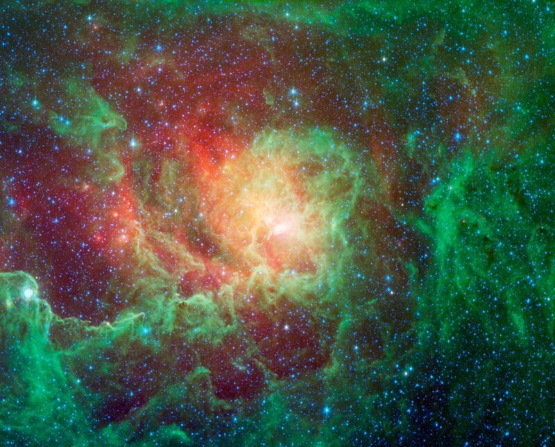 Знаковые снимки Вселенной с телескопа Спитцер