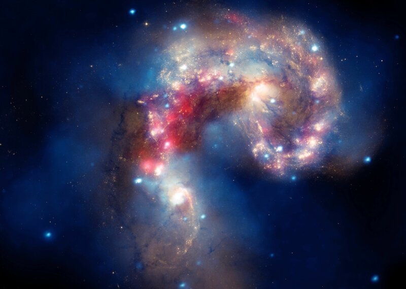 Знаковые снимки Вселенной с телескопа Спитцер