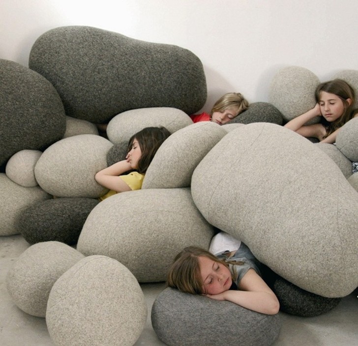 Странные и забавные подушки для сладкого сна
