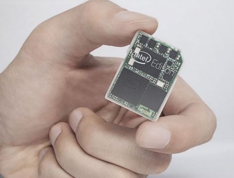 Intel показал миниатюрный компьютер