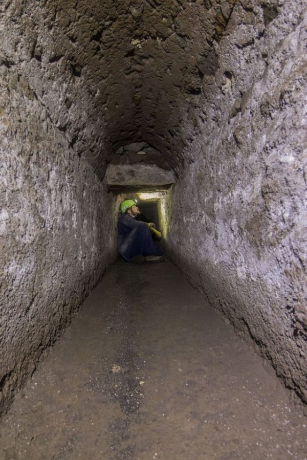 Под Помпеями нашли сеть древних тоннелей