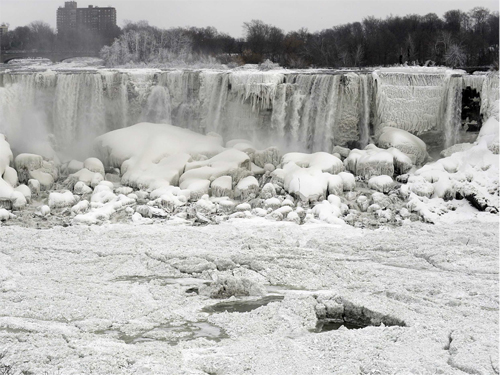 Ниагарский водопад замёрз впервые за последние 70 лет