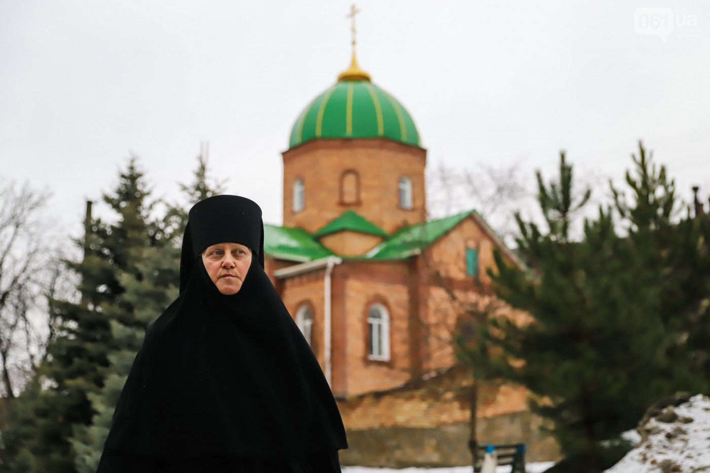 Молитвы, гаджеты и смирение: чем живет единственный женский монастырь Запорожья. ФОТО