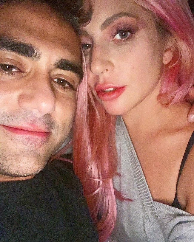 Леди Гага поделилась романтичным фото с бойфрендом. ФОТО