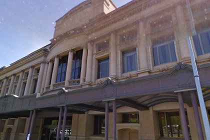 В австралийский суд поступило дело о лужице рвоты около казино 