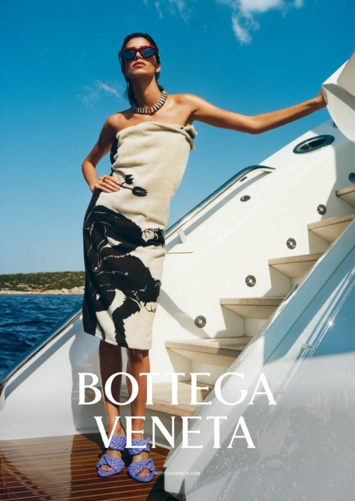 Наслаждение жизнью и простота: солнце и красота в кампейне Bottega Veneta. ФОТО