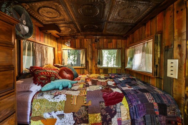 Необычное жилье из вагона поезда времен Второй Мировой