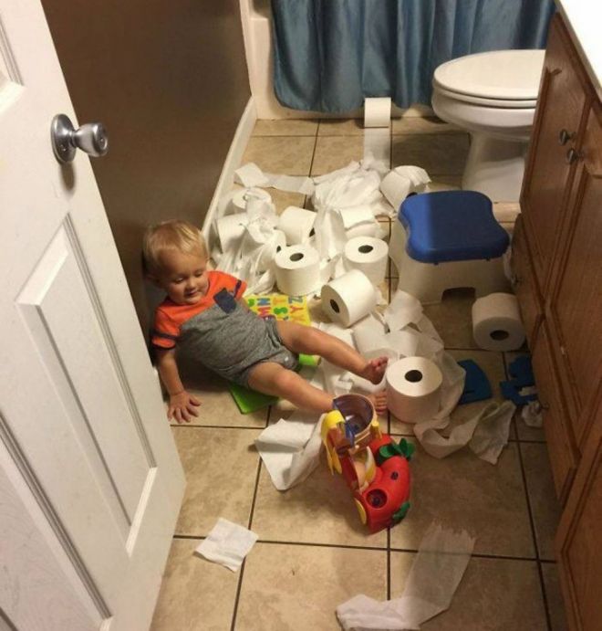 25 смешных фото о том, как выглядят 5 минут тишины в доме, где есть малыш. ФОТО