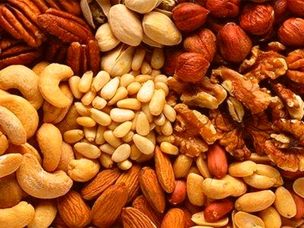 Орехи насытят организм белком и жирами