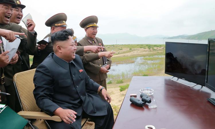 Картинки по запросу "Как Ким Чен Ын командовал первыми в этом году учениями армии КНДР"
