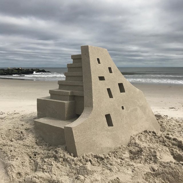 Келвин Сейберт и его необычные дома на пляже