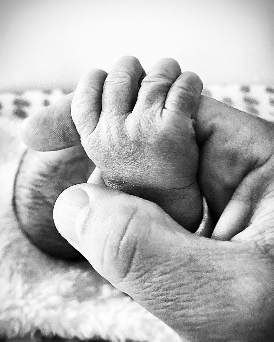 Дженна Дуан стала мамой во второй раз и поделилась фото новорожденного. ФОТО