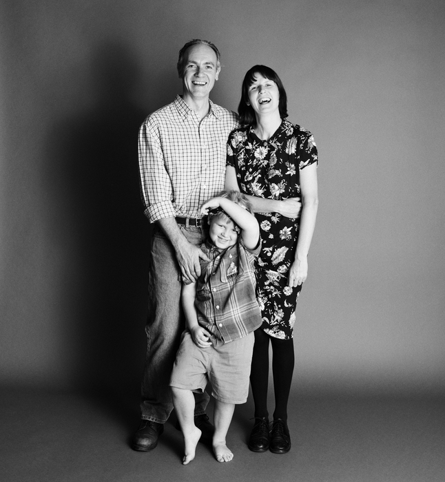 Фотограф 25 лет делал снимки одной семьи. ФОТО