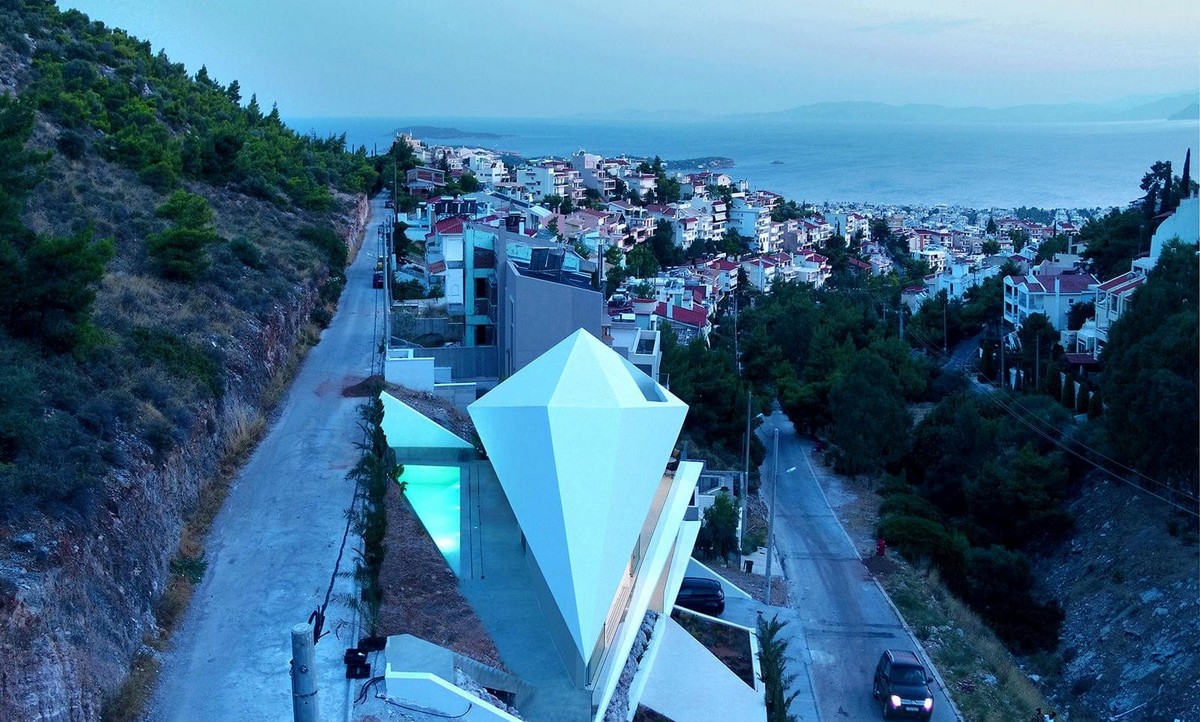 Резиденция у подножия горы в Греции