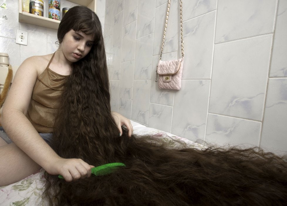 10 людей с самыми длинными волосами в мире. ФОТО