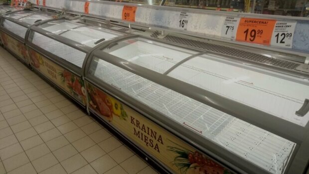 Соцсети рассмешила паника европейцев, которые из-за коронавируса «смели» с лица земли супермаркеты. ФОТО