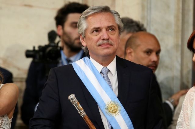 Президент Аргентины ввел жесткий карантин в стране, но пощадил зубную фею. ФОТО