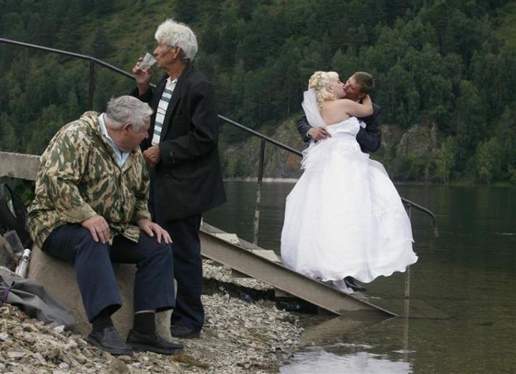 Забавные снимки свадеб: после такого и жениться не охота