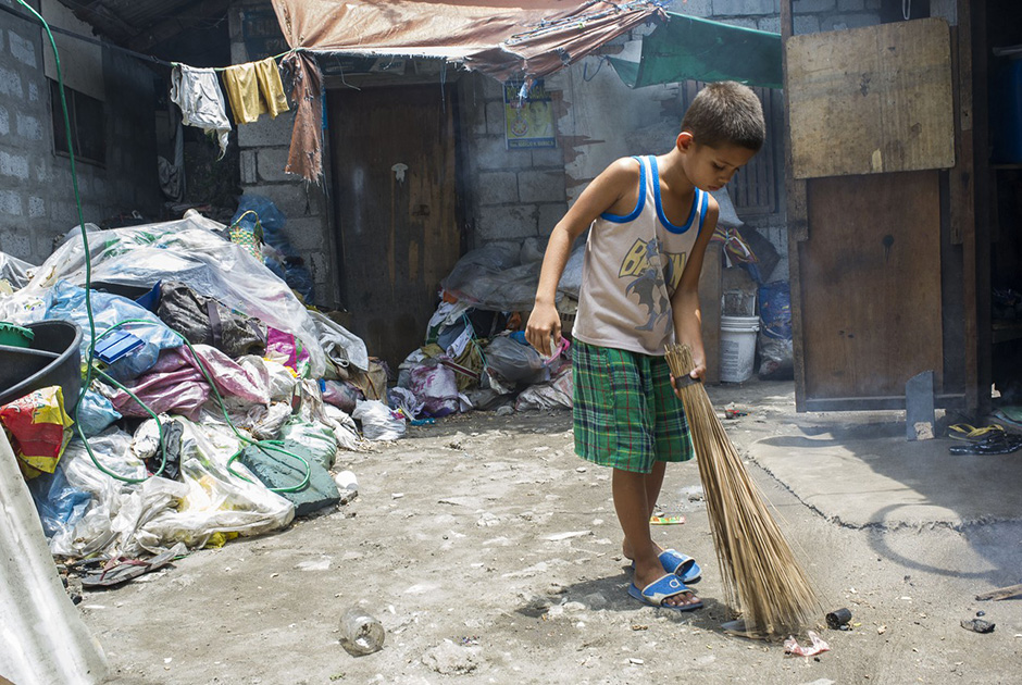  Как живут дети ceкc-туристов из Филиппин. ФОТО