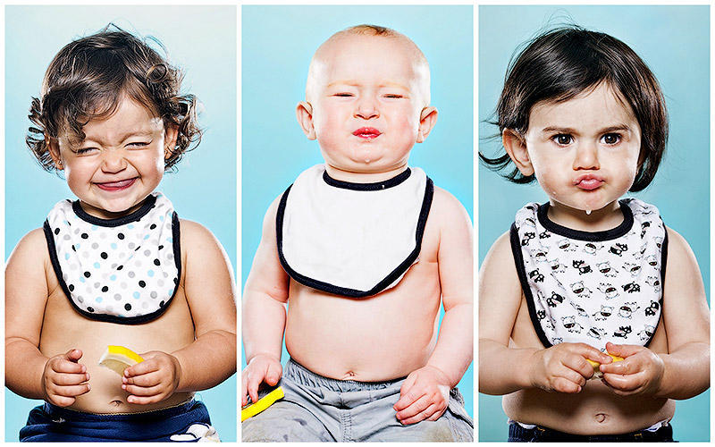 Дети и лимон — первая встреча в забавном фотопроекте. ФОТО