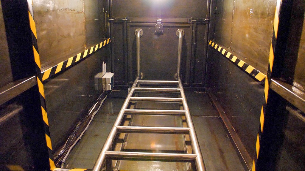 Британец 5 лет строил подземный бункер
