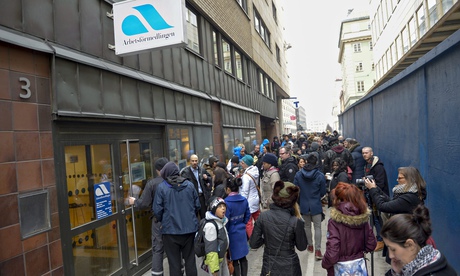 Из-за компьютерной ошибки в Стокгольме устраиваться на работу пришла не тысяча человек, а в несколько раз больше 