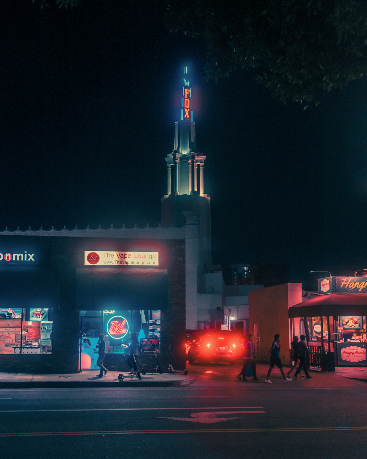 Фотограф показывает волшебный Лос-Анджелес, вызывая ностальгию по неону. ФОТО