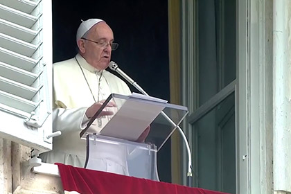 Папа Франциск случайно выругался во время проповеди
