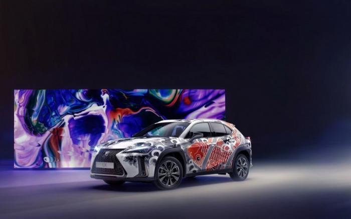 Lexus показал первый автомобиль с татуированным кузовом