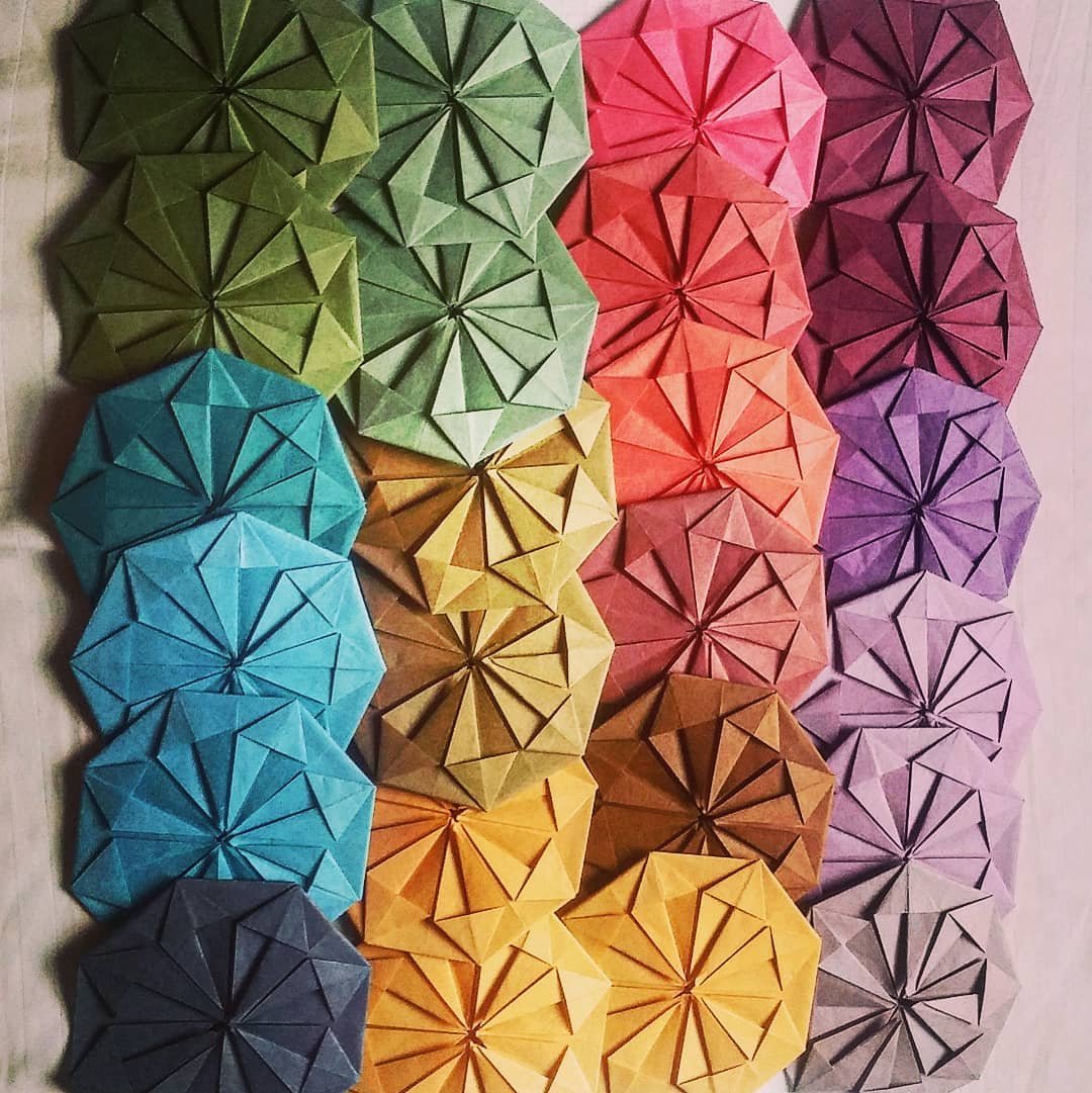 Яркие градиентные оригами от Джуэл Каватаки