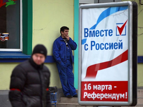 На крымский "референдум" зовут голосовать даже покойников