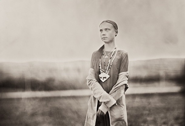 «Путешественница во времени»: Грету Тунберг обнаружили на фото 120-летней давности. ФОТО