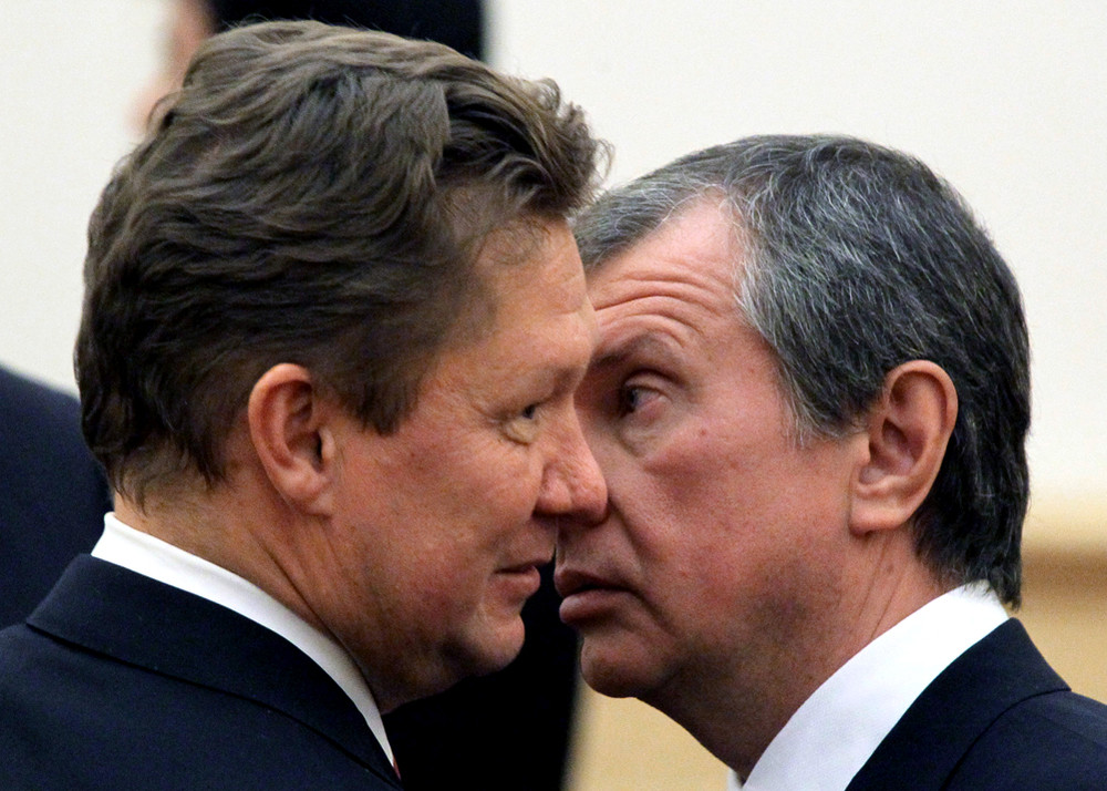Евросоюз собирается заморозить счета глав "Газпрома" и "Роснефти"