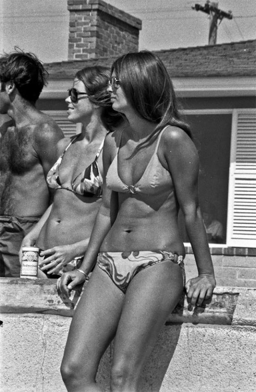Утомленные солнцем: жаркий летний день 1970 года на знаменитом пляже Мишен Бич. ФОТО