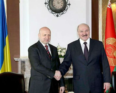 В Беларуси проходит встреча Лукашенко и Турчинова